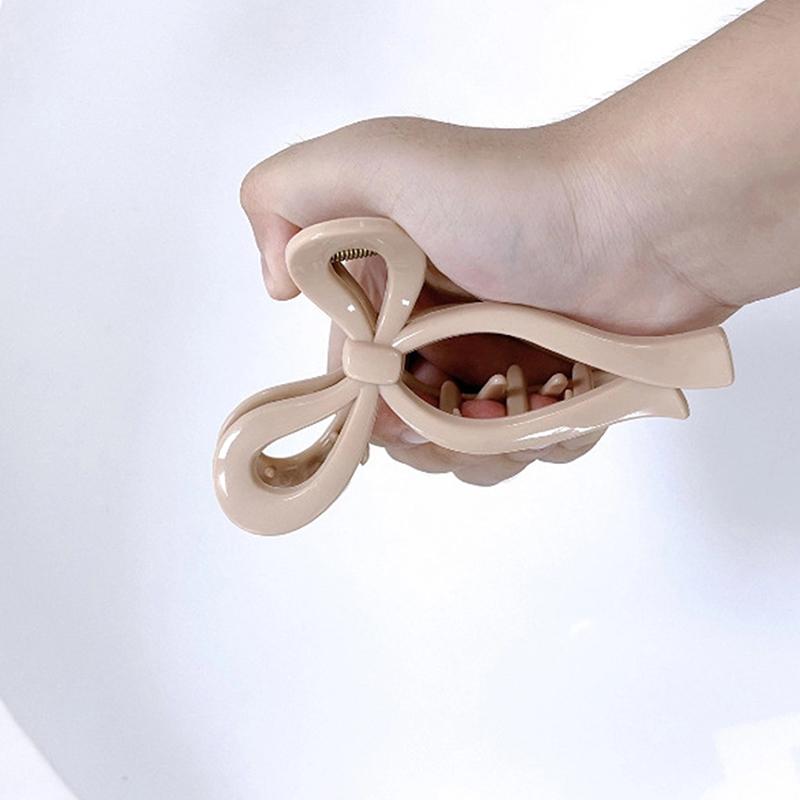 Soft Silicone Shark Hair Clips For Women Protective Elastic Hair Clip Back Head Durable Flexible Unsnappable Claw Clip