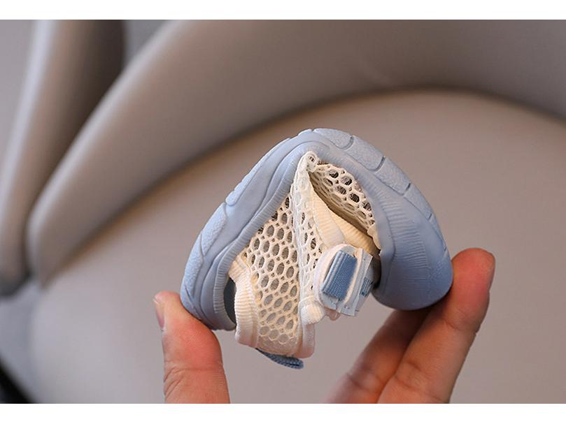 Sandale de vară pentru fetițe 2024, cu talpă moale, plasă respirabilă, pentru mers