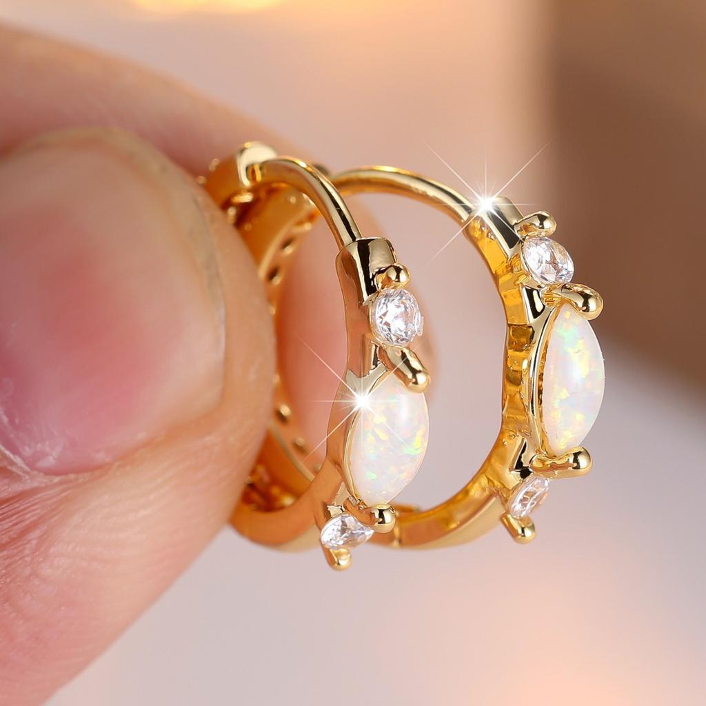 Ma Yan Bai Micro Inlaid Zircon Simple Ear Buckle Versatile Small and Popular Light Luxury Micro Personality