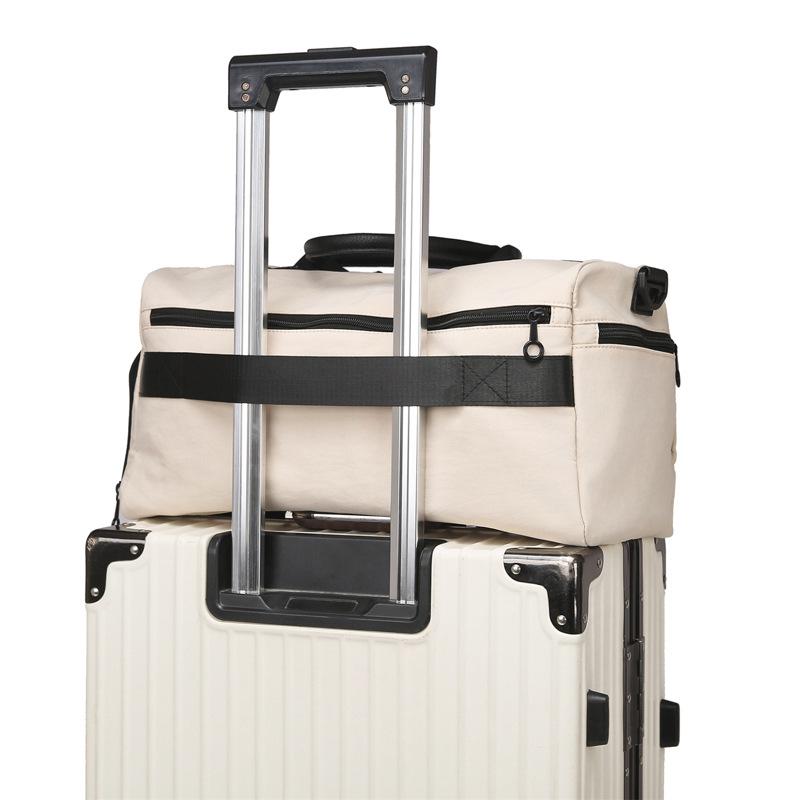 Women's Large Capacity Short Trip Handbag: Dry/Wet Separation, Lightweight for Gym/Business, Single Shoulder Luggage Bag
