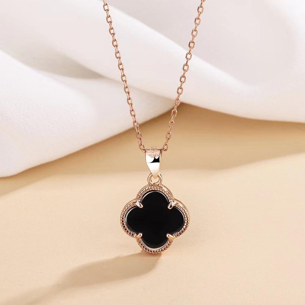 Four-leaf Clover Pendant Elegant Four-leaf Clover Necklace Fashionable Choker