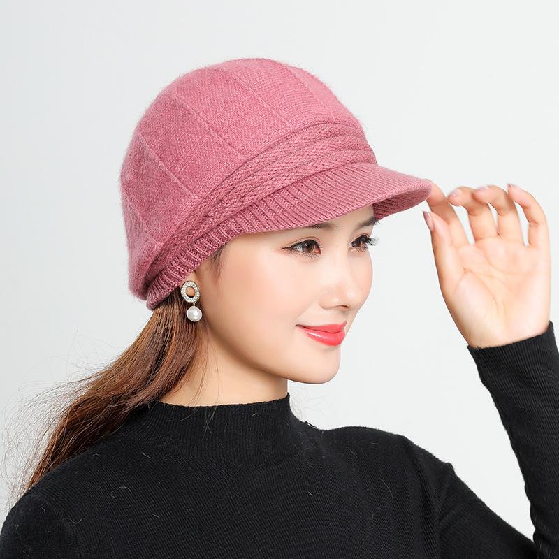 Mid Aged and Elderly Women's Warm and Knitted Beret for Autumn and Winter, New Beret for Outdoor Travel