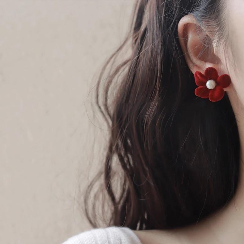Red Ribbon Bow-knot Vintage Stud Earrings For Women Korean Fashion Autumn Winter Simple Bow Red Stud Earrings Geometric Earring