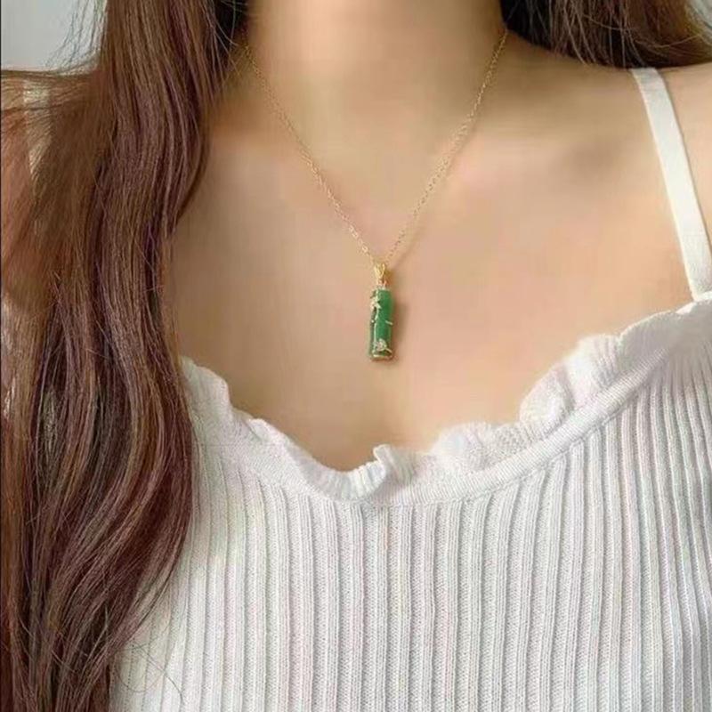 Non-Fading Luxury Maple Leaf Butterfly Clavicle Necklace