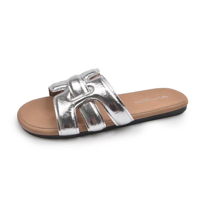 Fashion beach sandals are versatile and popular outside, and Boken temperament is trendy with flat-bottomed slippers for women in the summer of 2025
