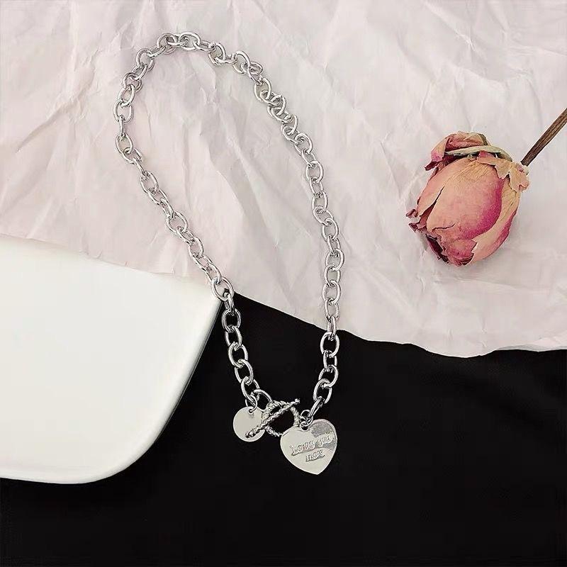 

New non-fading necklace girls love collarbone chain sweet cool versatile light luxury niche neck chain decoration trendy accessories