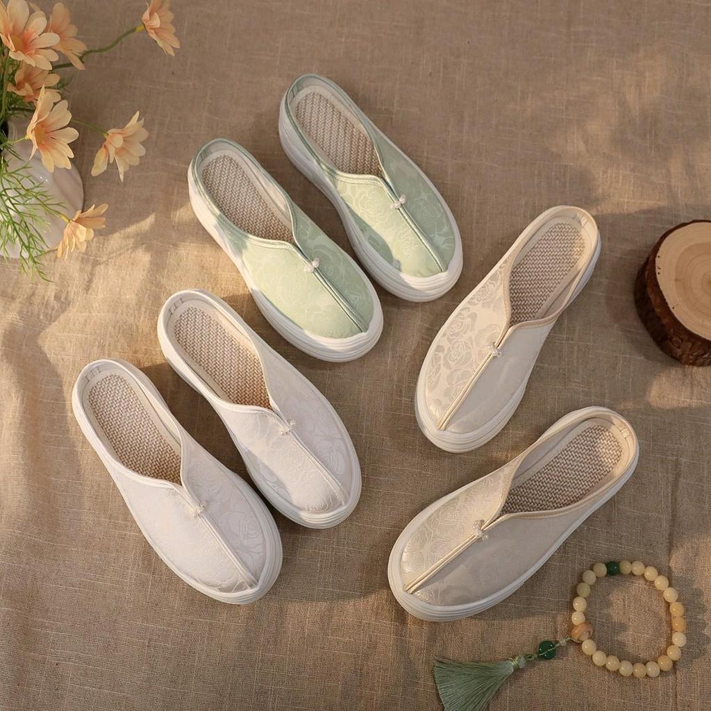 New Chinese-Style High Heel Embroidered Shoes: Thick Sole, Height Increasing, Perfect for Matching Qipao and Hanfu