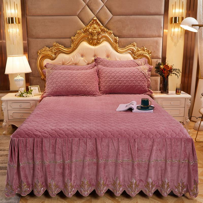 Colcha acolchada de terciopelo de cristal de Color sólido de lujo tamaño King Queen falda de cama de lana de Coral blando de encaje no incluye funda de almohada 1pc Skirt 150x200cm