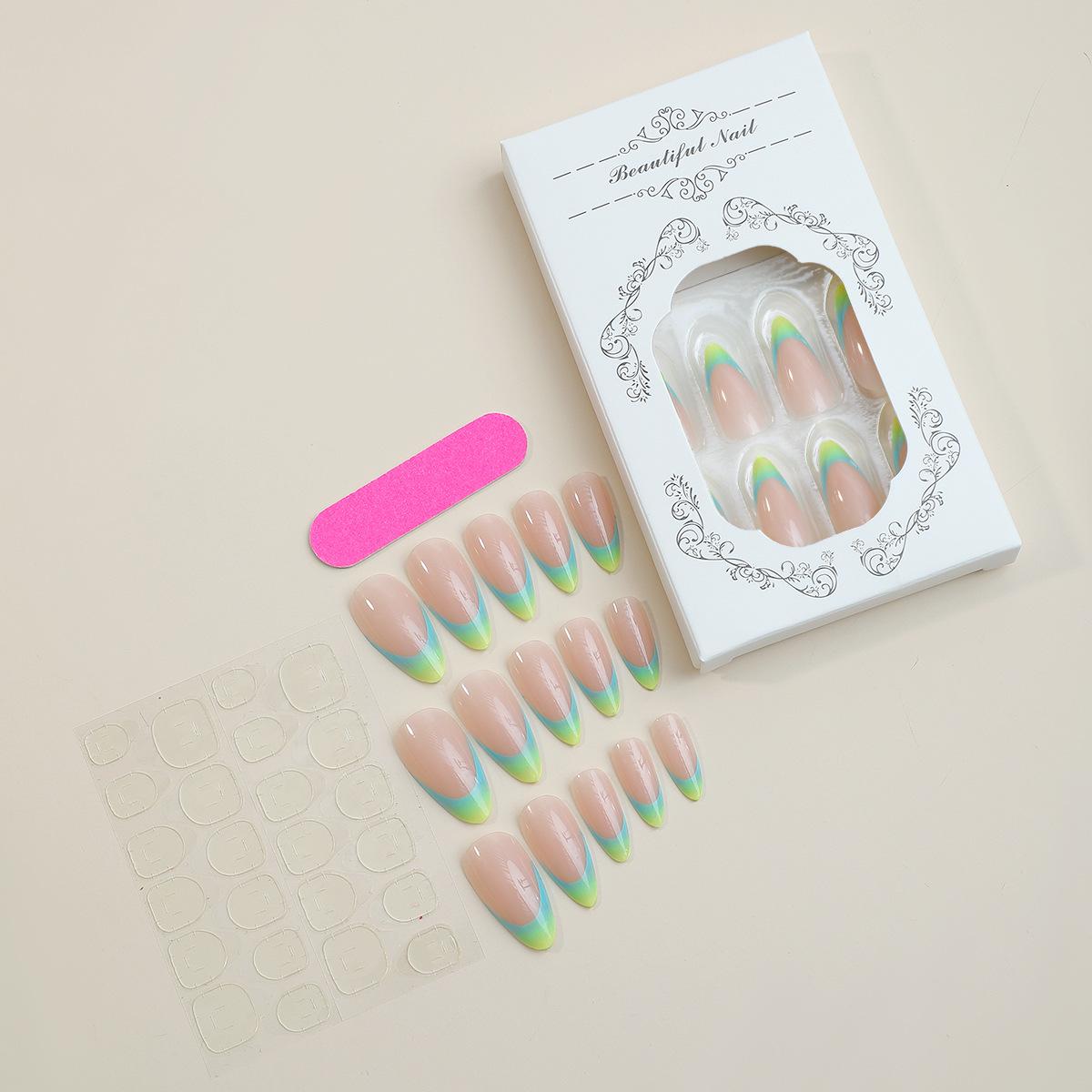 

Французский градиентный миндаль - Съемные накладные ногти