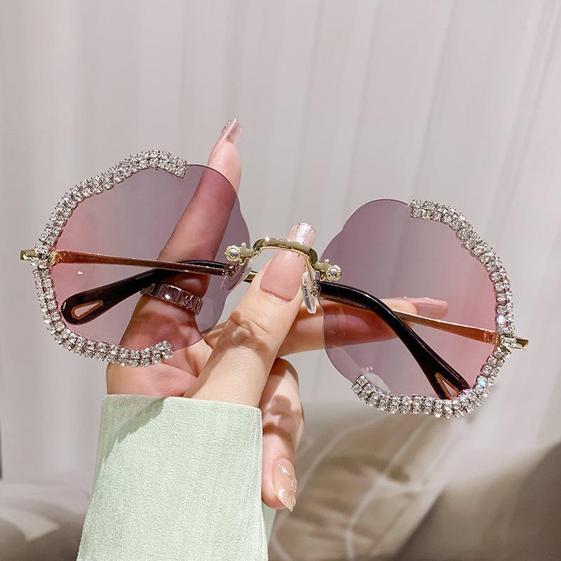 Oversized Rimless Luxury Brand Designer Diamond Flower Sunglasses Women For Female Vintage Popular Sun Glasses Punk Metal Shades