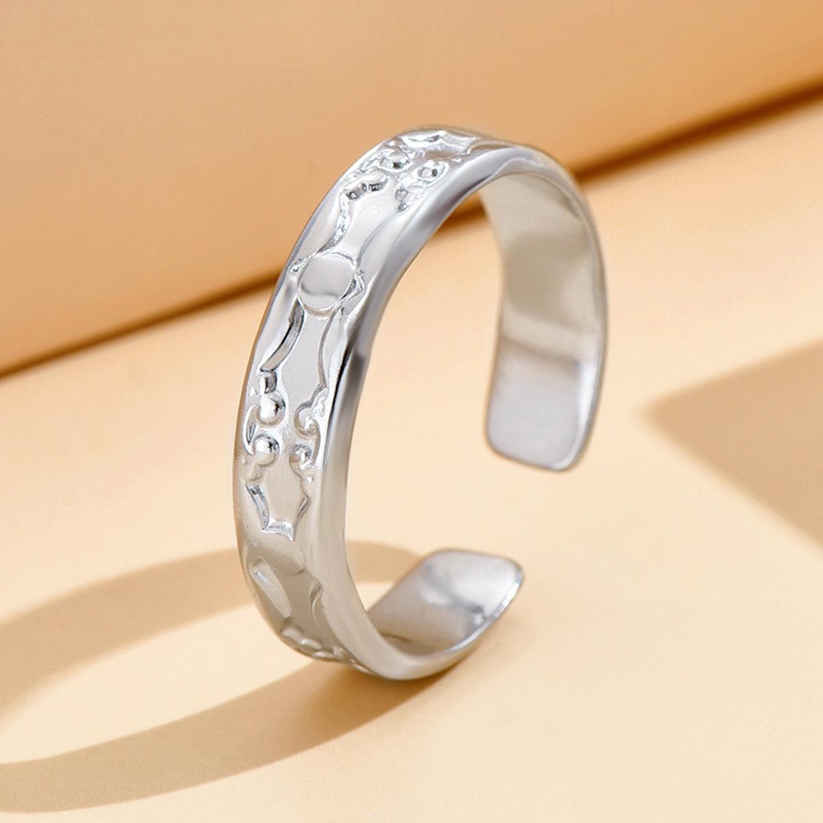 Retro Court-Style Lace Stainless Steel Ring for Women - Colorfast Titanium Jewelry