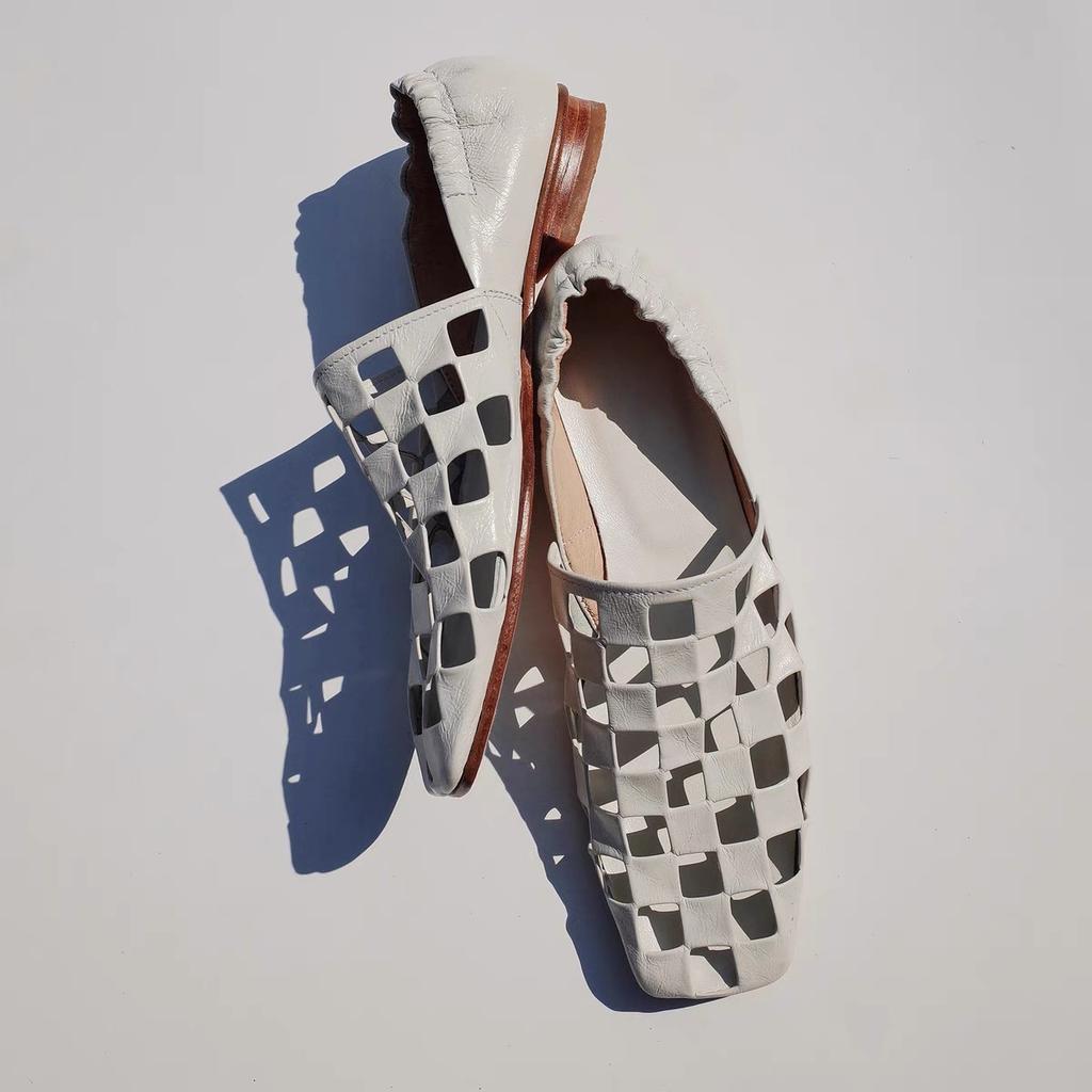 Sheepskin version~ New summer design sense niche square head Muller shoes hollow pleated temperament retro flat single shoes women