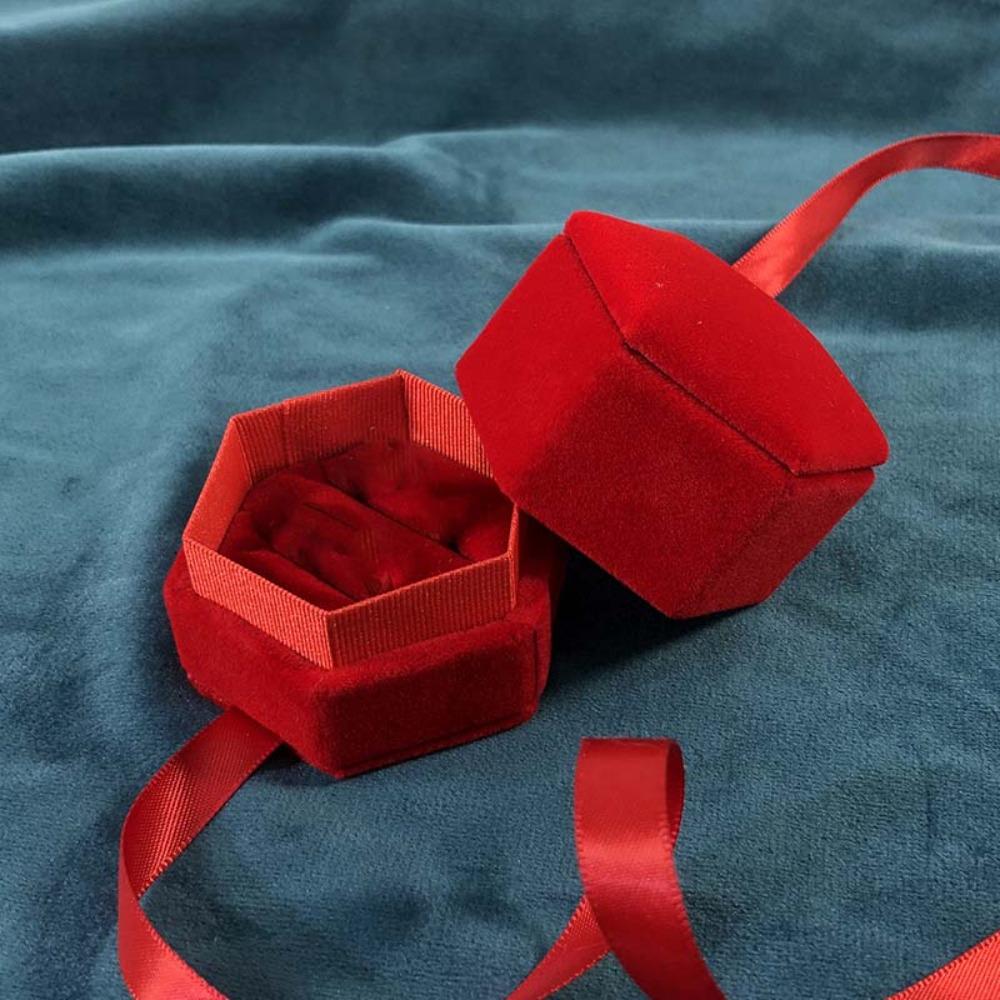 

Three-dimensional Hexagonal Jewelry Box Ribbon Ring Display Case Luxury Jewelry Organizer Wedding Red Double Slots