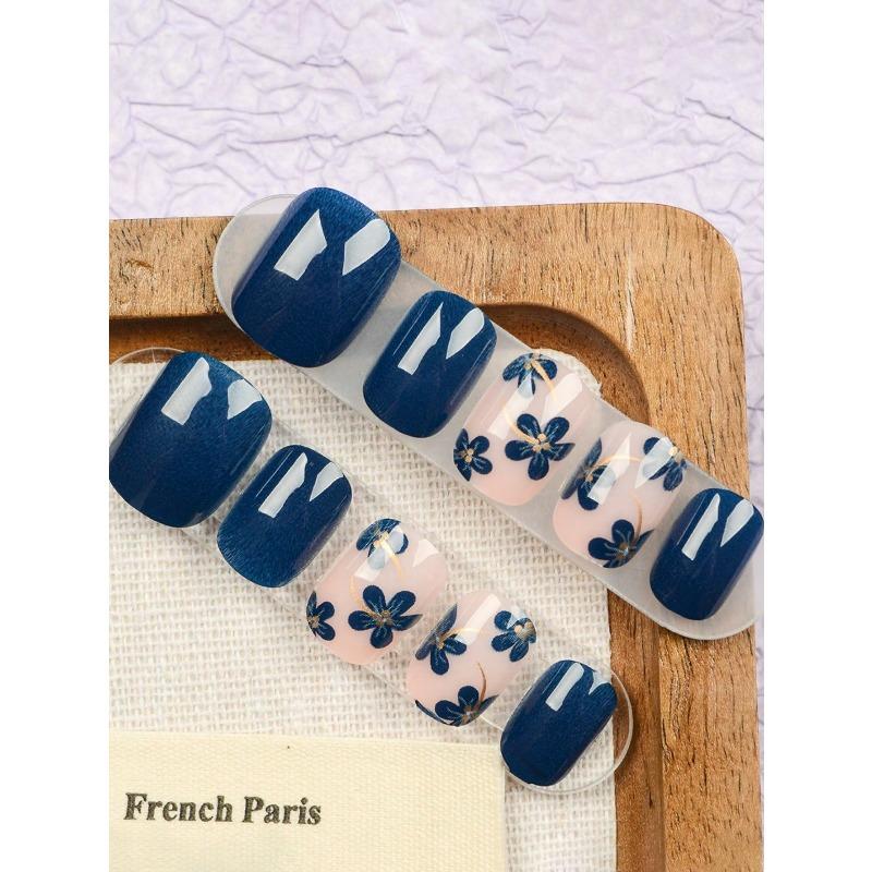 24 ks Jarní a letní modré květinové čtvercové nálepky na nehty, Zdobené vzorem modrých květin, Vhodné pro dámskou dekoraci nehtového umění | Květinový design nehtů