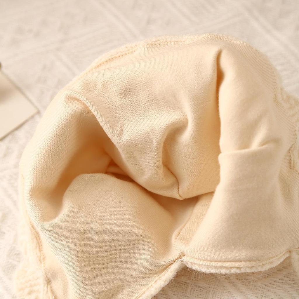 Jesienno-zimowa urocza dziergana wełniana czapka dla małych dziewczynek z ochroną uszu