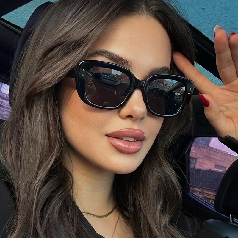 Women's Small Frame Square Cat-Eye Sunglasses with Rivet Design for Sun Protection - Trendy and Simple Runway Style