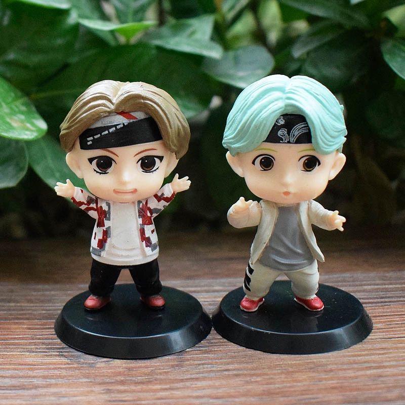 7 sztuk Toppery na tort BTS Zestaw postaci Figurki Akcji Zabawki, Mini Figurki Lalki BTS Akcesoria na Imprezę Urodzinową Samochód Biurko Dekoracje Urodzinowe BTS