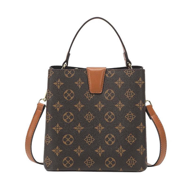 New Versatile High-end Bucket Bag, Simple and Fashionable, Age Reducing Diagonal Cross Bag, Stylish Shoulder Bag