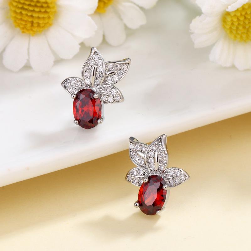Exquisite Temperamentvolle Rubinblatt-Ohrstecker mit Zirkonia-Einlage für Damen