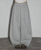 Seulliggeullou Angel Applique Curved Sweatpants [Gray]