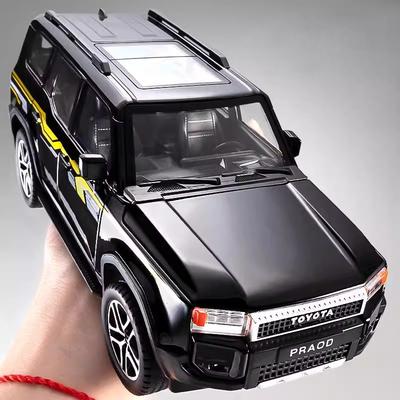 Nové 1:24 Land Cruiser Prado LC250 SUV odlitek z lehkých slitin, hračkářský model auta, zvuk a světlo, dětské hračky, sběratelské předměty, dárek k narozeninám