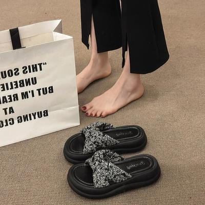Thick-soled Cool Slippers for Women's Summer Wear 2025 New Fairy Style with Skirt Fashion One-word Beach Sandals