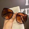 Fashion Metal Frame Sun Glasses for Women Trendy Oversized Sunglasses UV400 Sunglasses Square Sun Glasses Beach Travel Shades