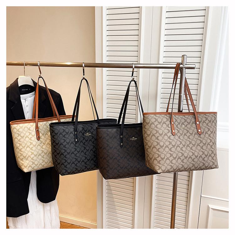 Women's Classic Floral Tote: Large Capacity, Fashionable Print, Versatile Shoulder or Underarm Bag