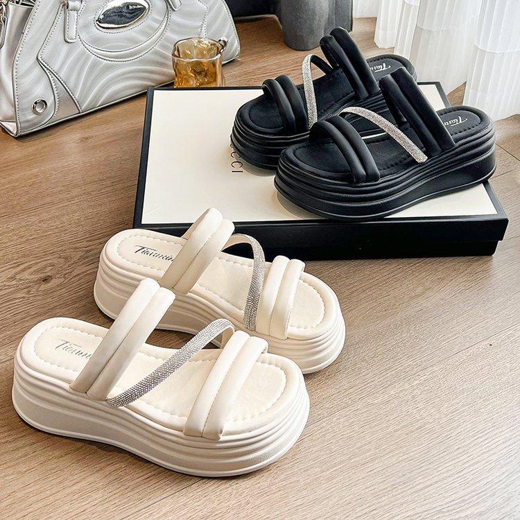 2024 Spring and Summer New Korean Version of Muffin Tide with Cool Slippers High Sense Fashion Thick Bottom Wedge Casual Sandals Women