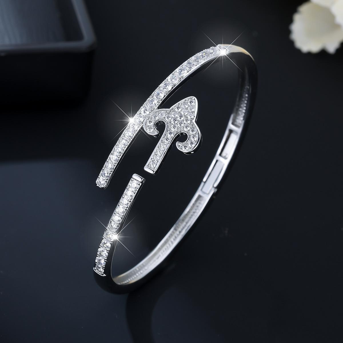 Open Stretch Green Zircon Women s Bracelet One Size(16-22CM)