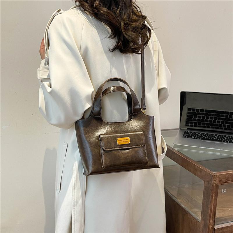 2025 new women's bag fashionable large-capacity high-end bag versatile casual handbag shoulder messenger bag