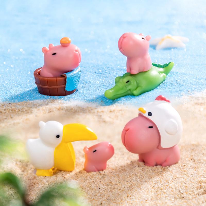 Mini Pink Capibara Ornament Cartoon Capybara Micro Landscape Model Dollhouse Decoration Car Interior