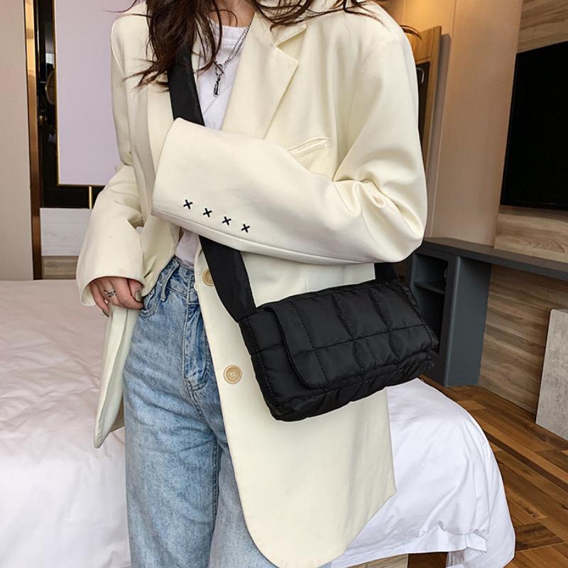 

New Fashiable Flow Large Capacity Casual Lightweight Cott Handbag Fashiable Street Mini One Shoulder Package чёрный
