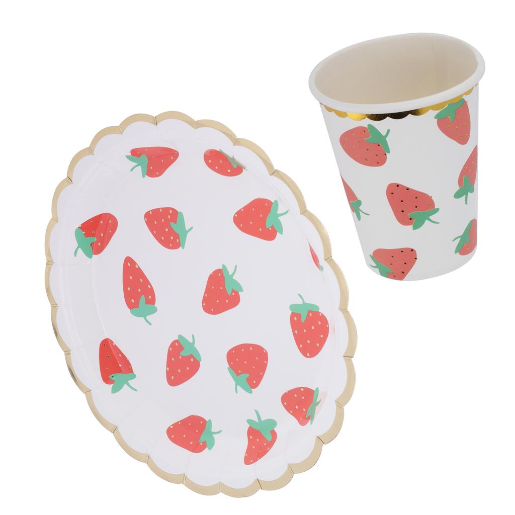 10Pcs Party Tableware Disposable Strawberry Pattern Tableware Set for Birthday Parties Seaside Parti