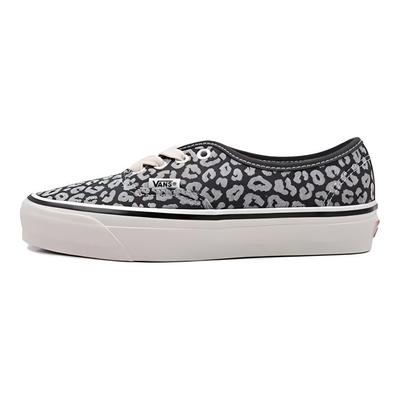 Mte Réédition Authentique 44 Chaussures de Skate Confortables Polyvalentes à Tige Basse Baskets Unisexe Blanc Noir VN000CT71XM
