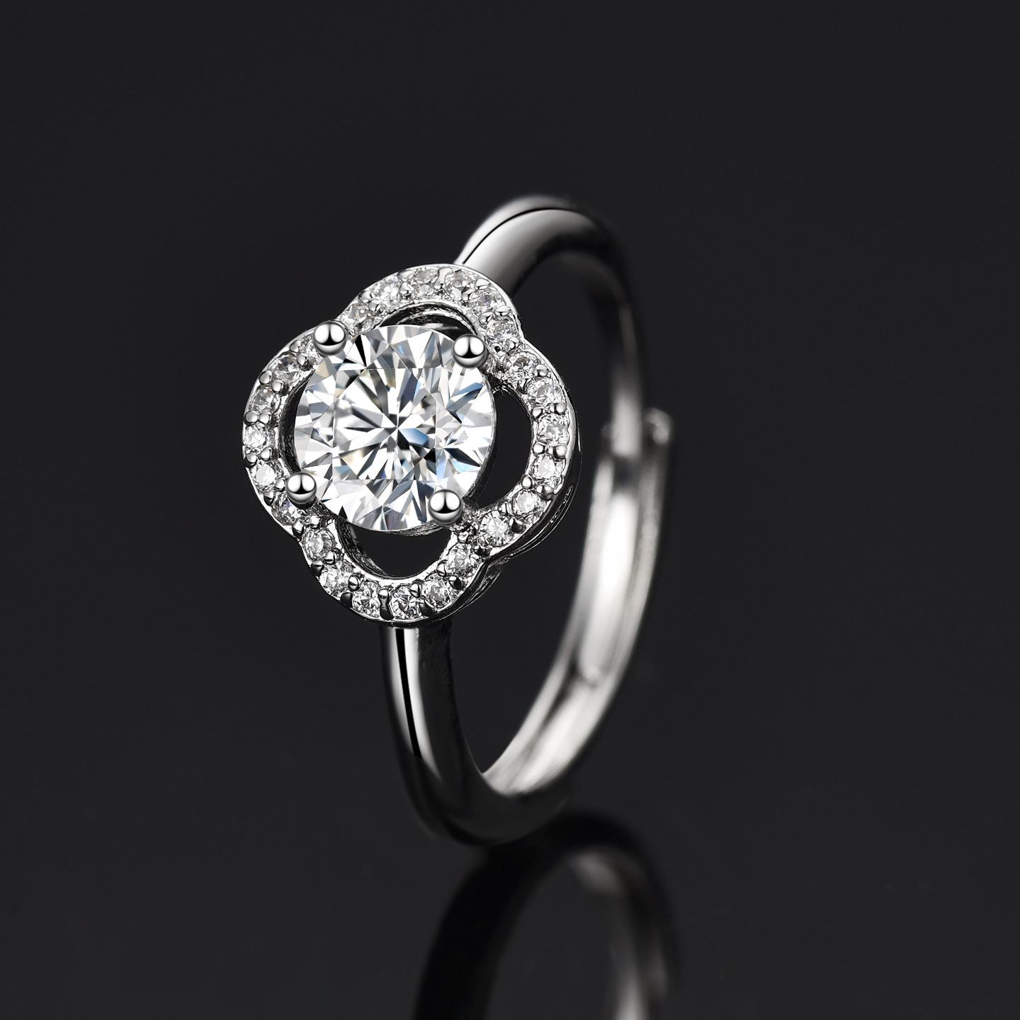 Moissanite Four-Leaf Clover Adjustable Open Wedding Ring – 1 Carat Light Luxury for Women Adjustable Open