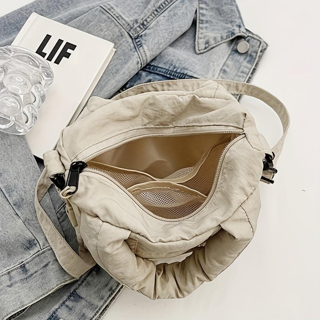 Borsa a tracolla trapuntata in nylon Autunno Inverno Monocolore Borsa a spalla con fodera in poliestere Chiusura con cerniera Pulitura professionale a secco