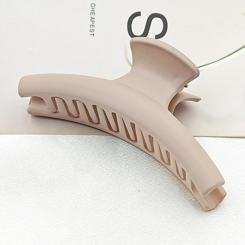 Curved Metal Shark Clip Woman Geometry Metal Hollow Hair Claw  Solid Color Ponytail Hairpin Light Luxury Hair Accessories