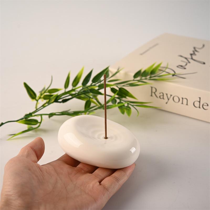 Zen Style Minimalist Ceramic Pebble Incense Holder with Water Ripple Design – Creative Home Ornament