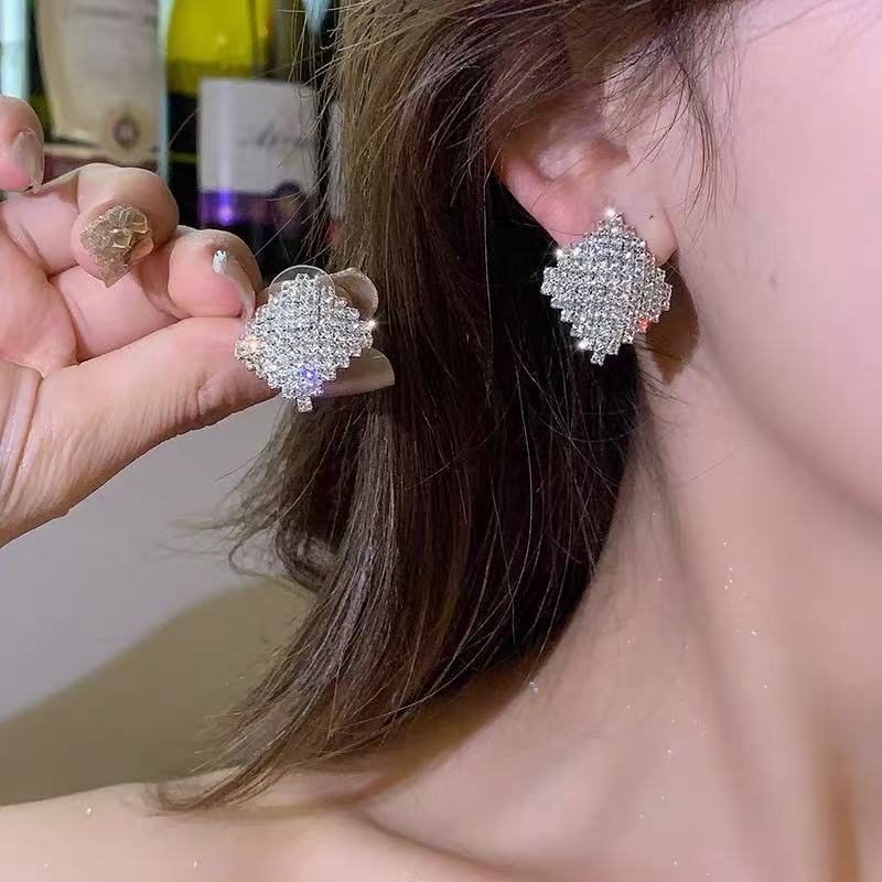 Light luxury super flash full diamond square stud earrings women s high sense niche design simple earrings temperament rhombus earrings