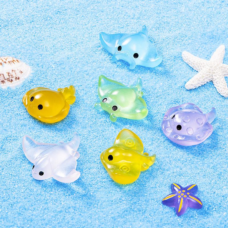 10-30pcs Cute Manta Ray Luminous Ocean Animal Ornament Resin Craft Cute Ocean Animal Miniature Figurines DIY Mini Animals Statue