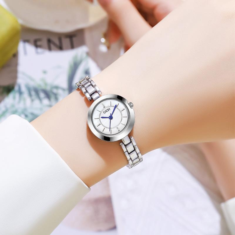 Medieval Alloy Watch Women'S Simple Niche Fritillary Quartz Watch Middle School Student High-End Chain Watch