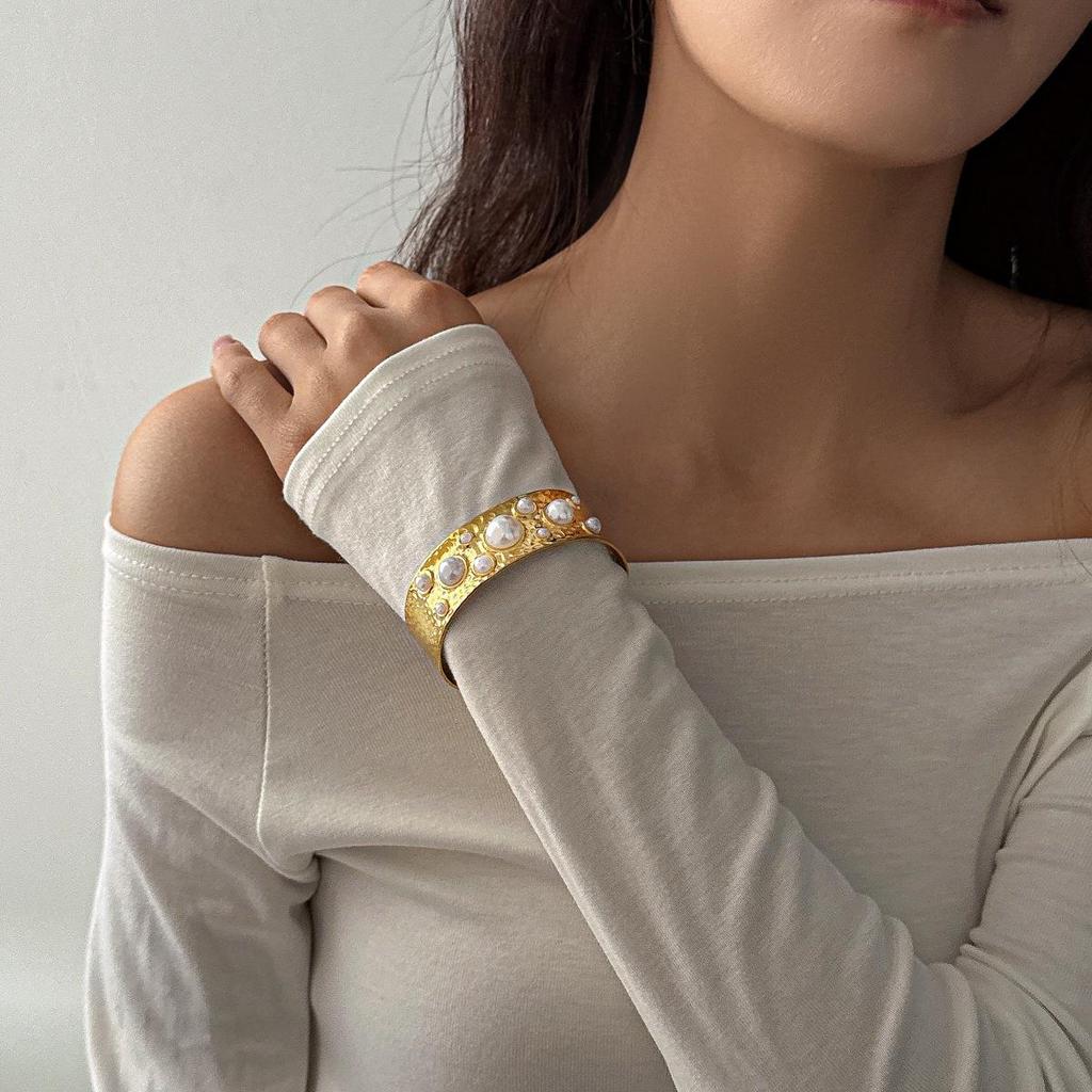 Stainless Steel Pearl Textured Open Bangle: European-American Style, Versatile Women's Jewelry