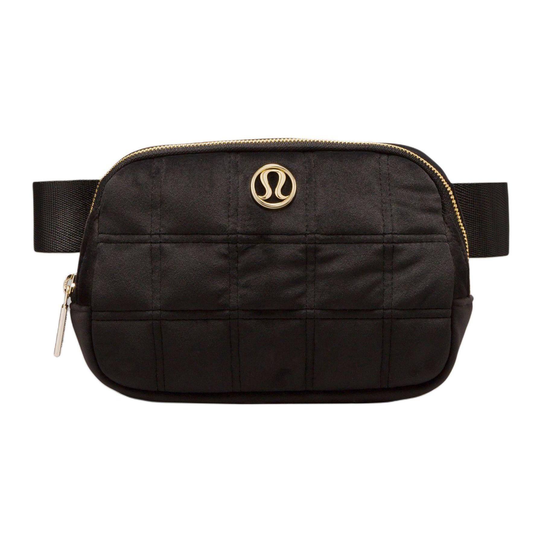 Lululemon Everywhere 1L Fashion Versatile Casual Zipper Shoulder Bag Unisex bags Black Gold LU9BHIS-277968 Black & Gold