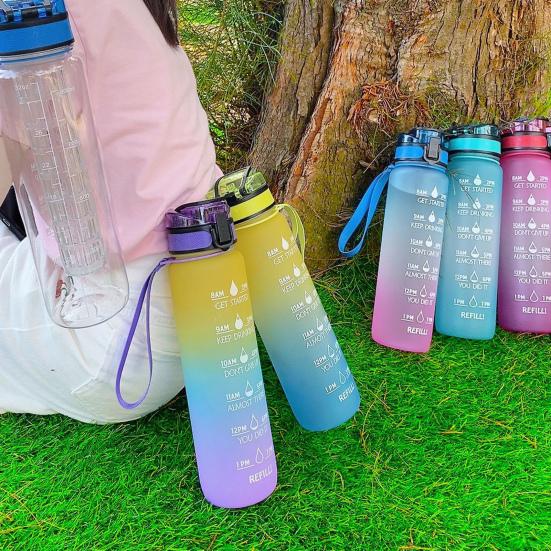 

Бутылка для воды емкостью 1 л. Простая измерительная шкала. Маркер времени с печатью.