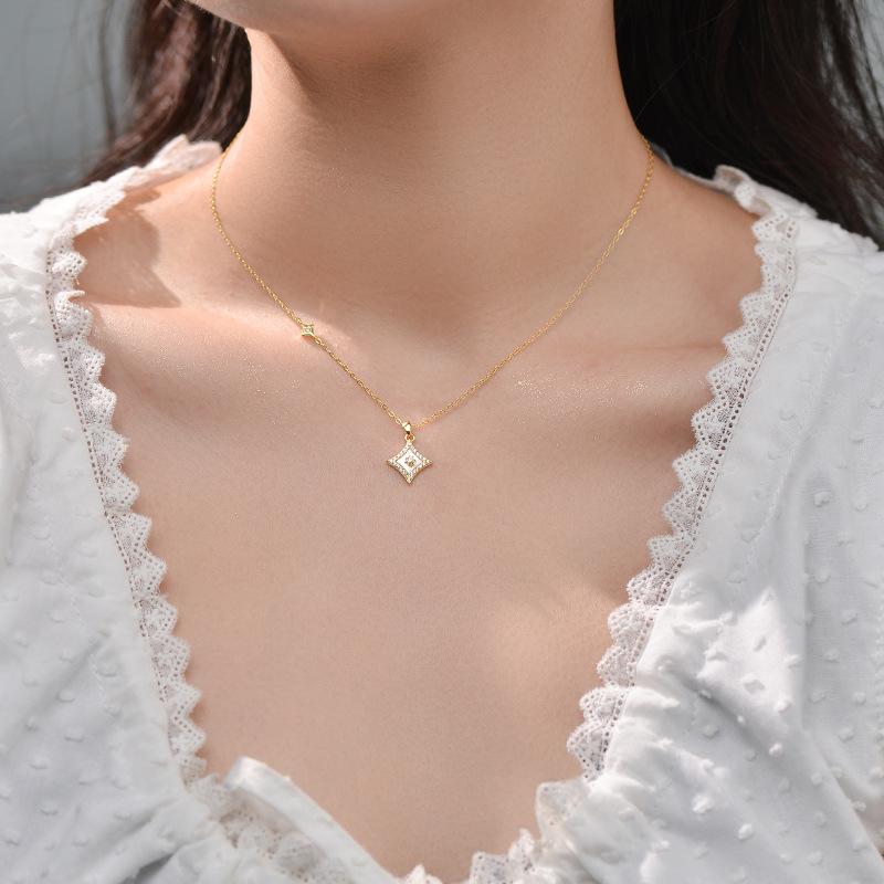 Vierzackige Stern-Halskette mit Nischendesign, Schlichtes und luxuriöses Temperament, Exquisite Schlüsselbeinkette, Neuer Stil