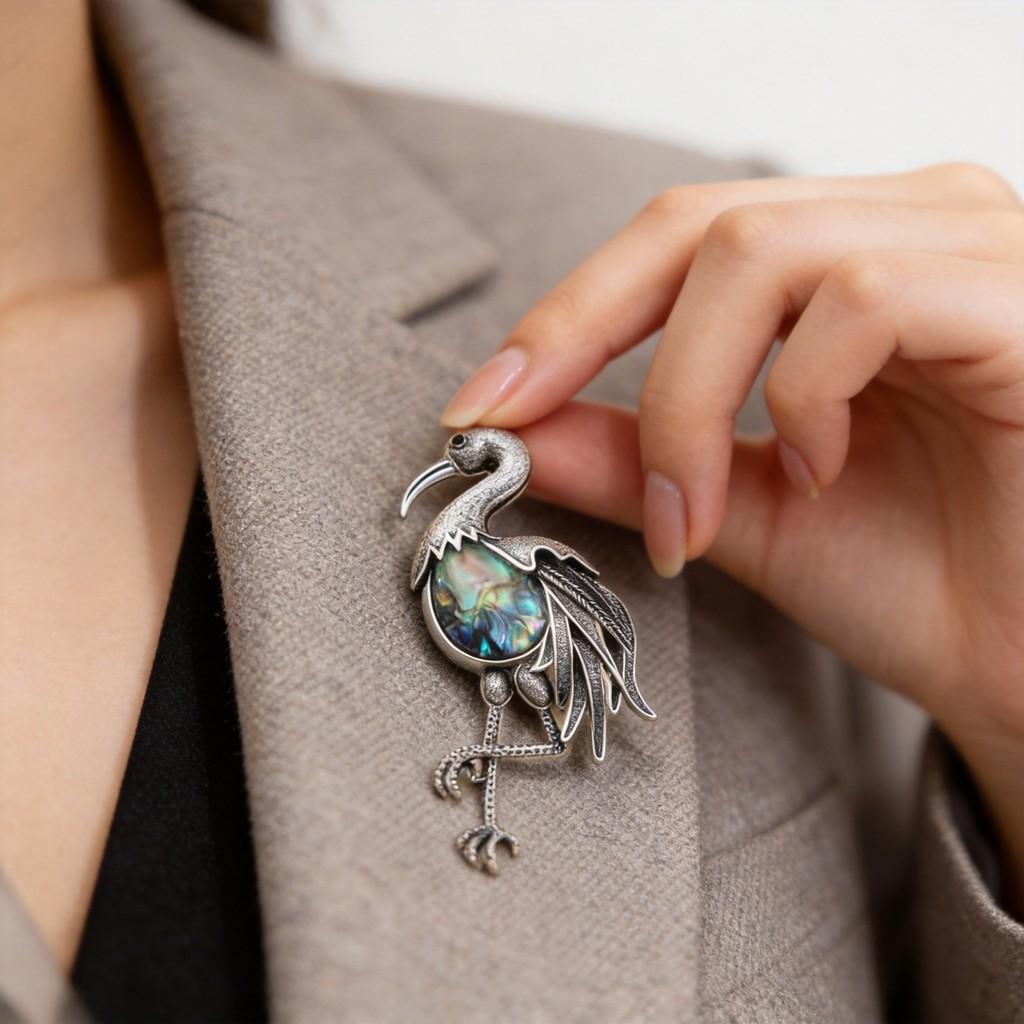 Summer Vintage Animal Pin With Shell Material For Unisex Fashion