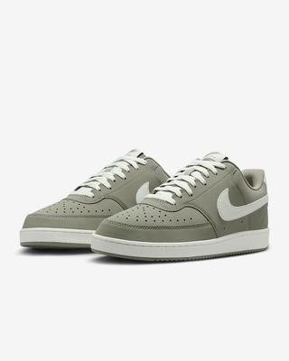 HM9429-300 Court Vision Low PRM Light Army Sail (Men's)