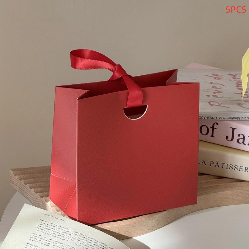 Luxury Packaging Paper Bag Gift Bag with Ribbon Handle for Holiday Party Birthday Present Storage