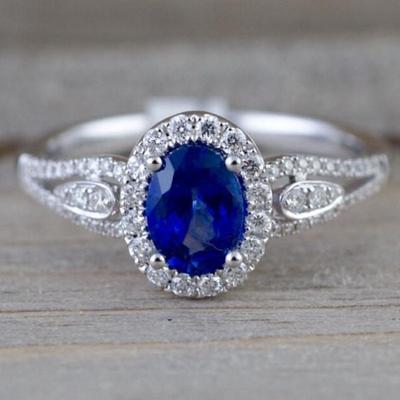 1Pc Fashionable and Fashionable Multi-functional Simple Style Inlaid with Blue Synthetic Zircon Exquisite Ring